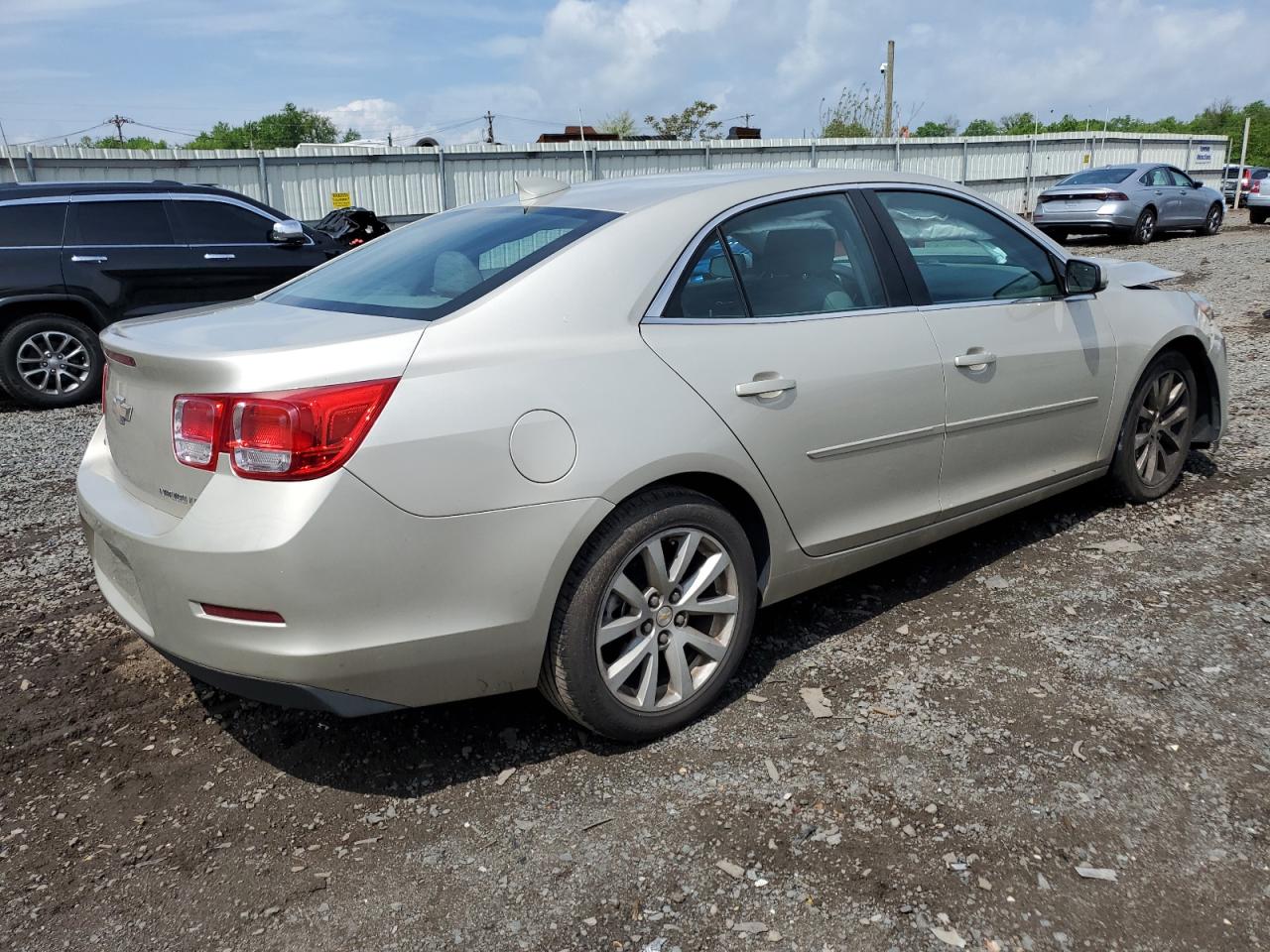 1G11D5SL5FF263578 2015 Chevrolet Malibu 2Lt