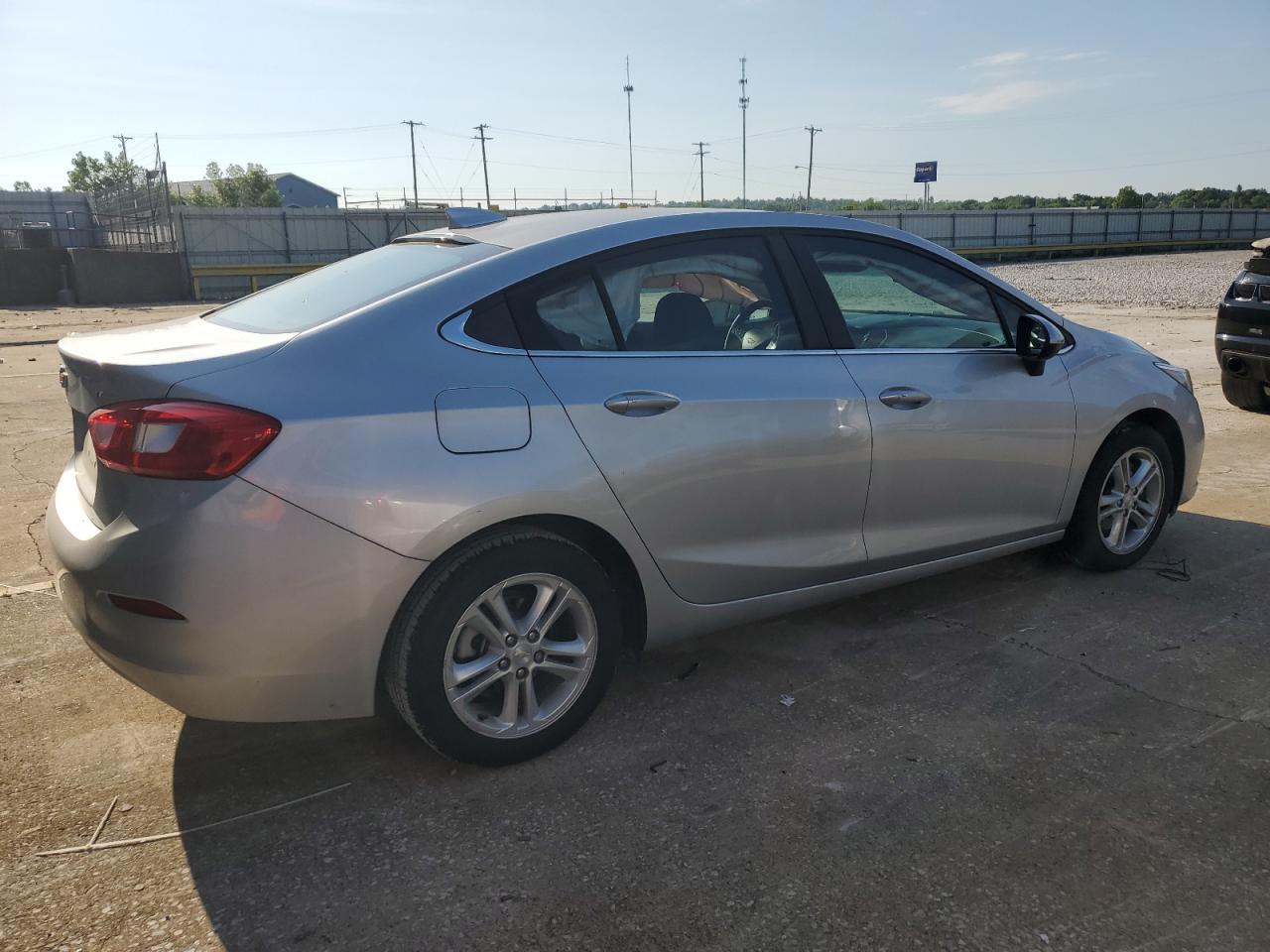 Lot #2725790591 2017 CHEVROLET CRUZE LT