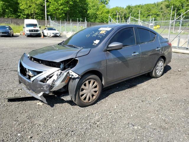 Lot #2507639088 2018 NISSAN VERSA S salvage car