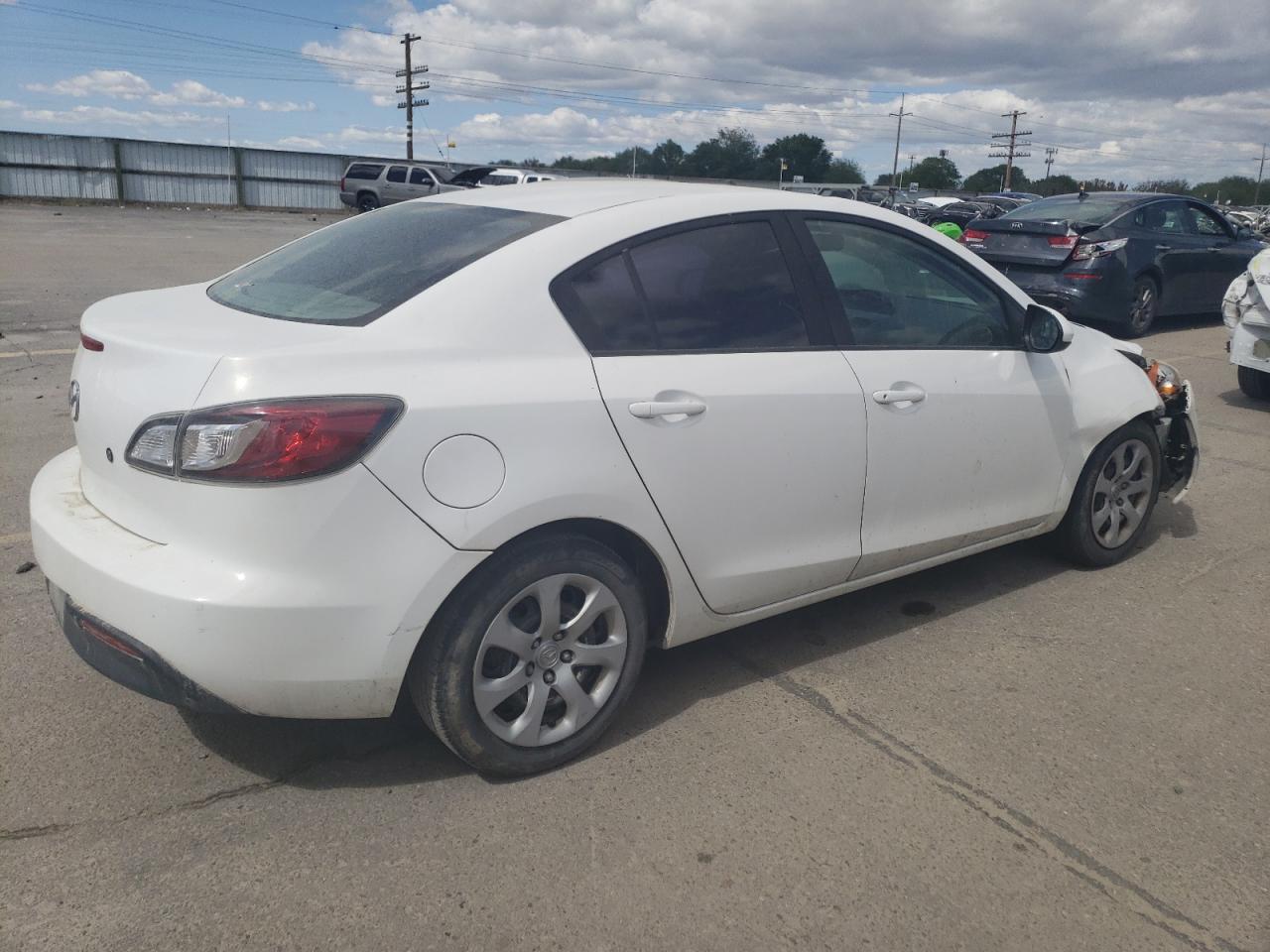 JM1BL1UG7B1432613 2011 Mazda 3 I