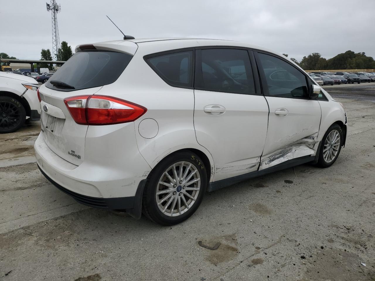 1FADP5AU1DL505194 2013 Ford C-Max Se