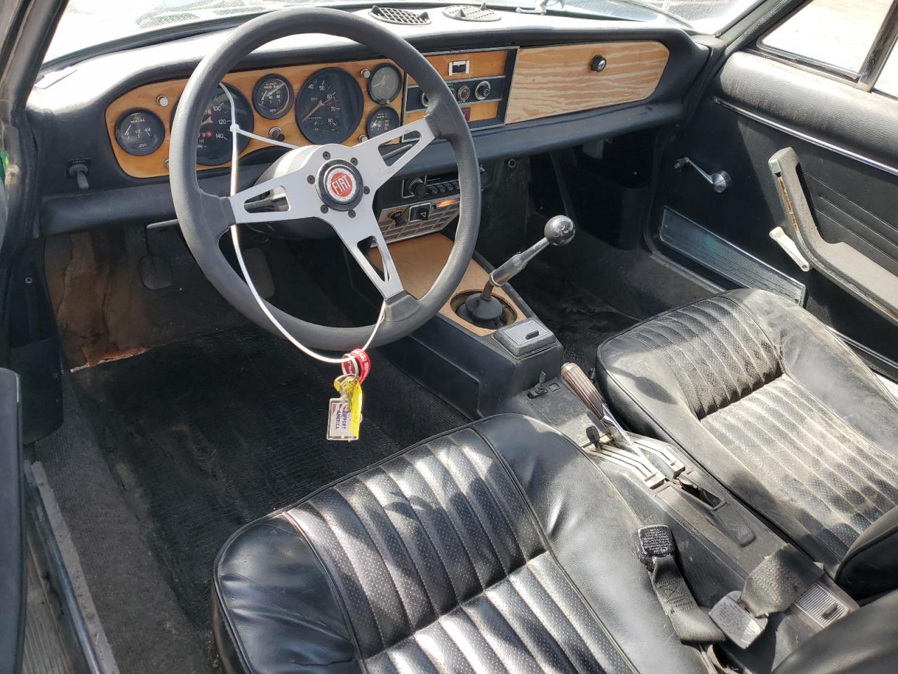 124CS10090914 1975 Fiat 124