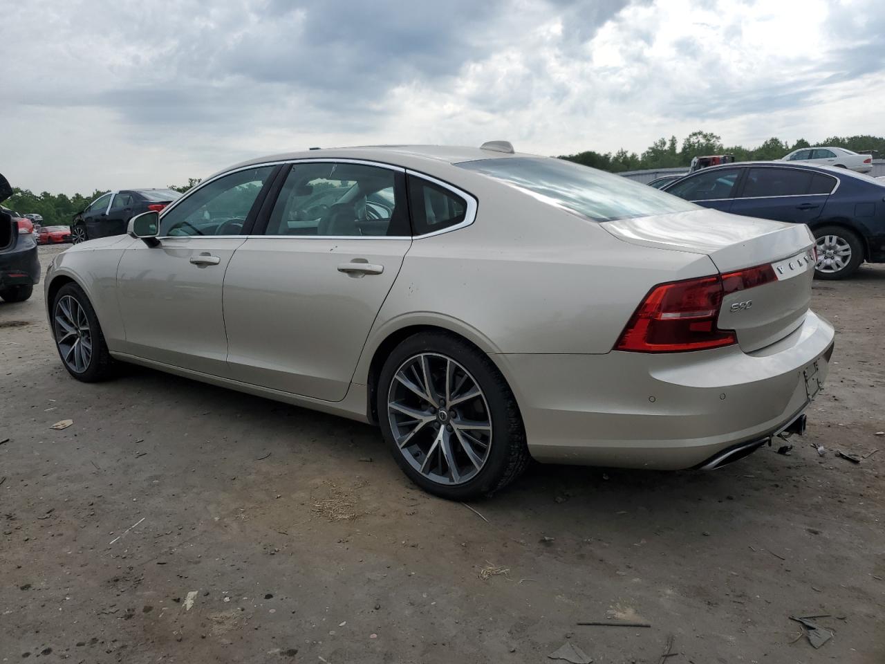 LVY992MK6JP029654 2018 Volvo S90 T6 Momentum