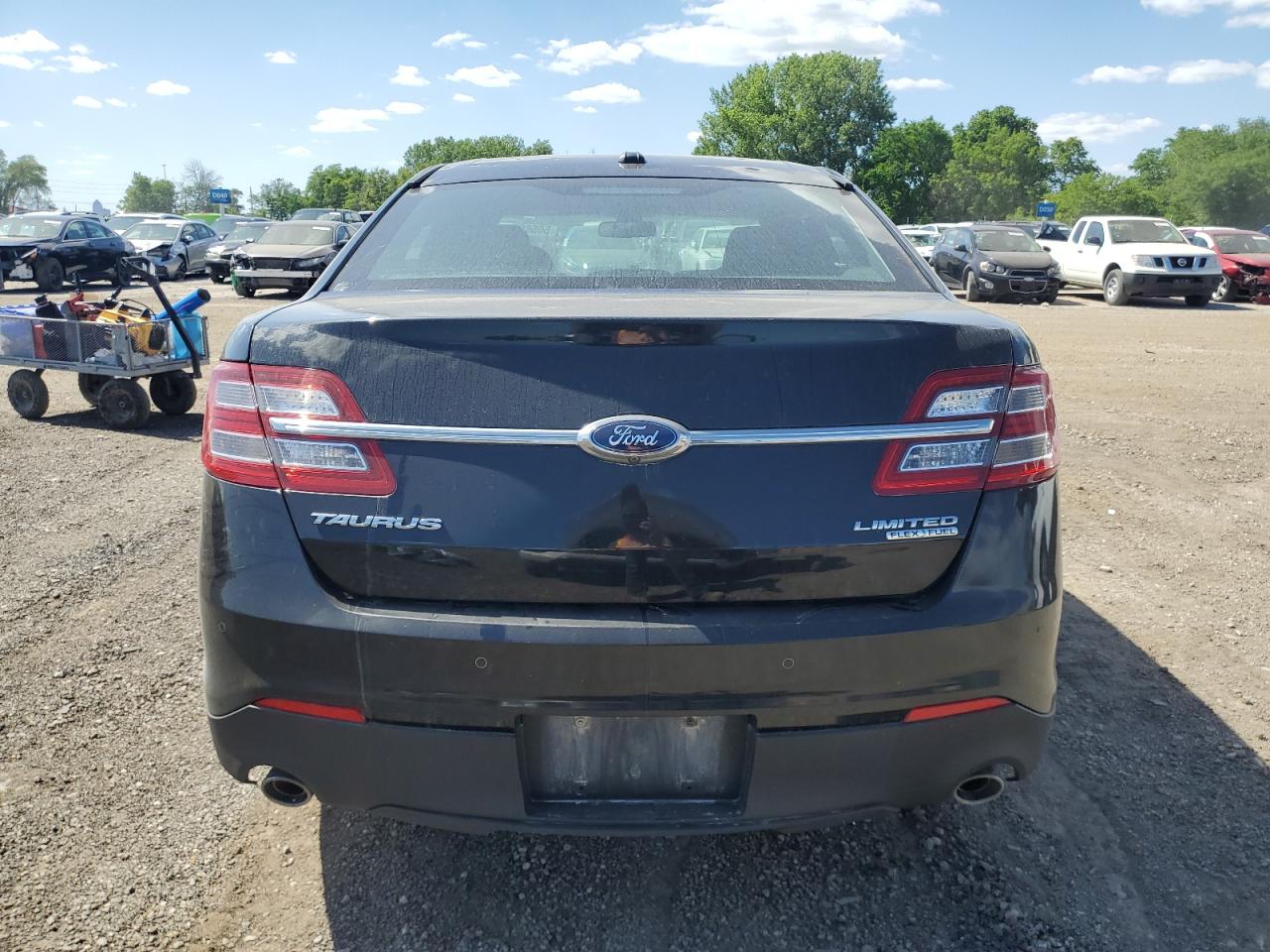 1FAHP2F82EG102511 2014 Ford Taurus Limited