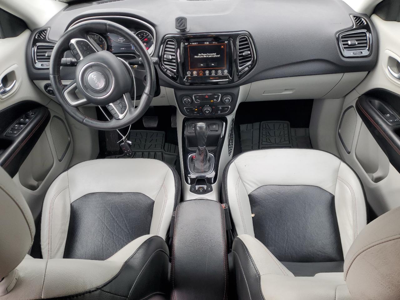 3C4NJCCB8JT357951 2018 Jeep Compass Limited