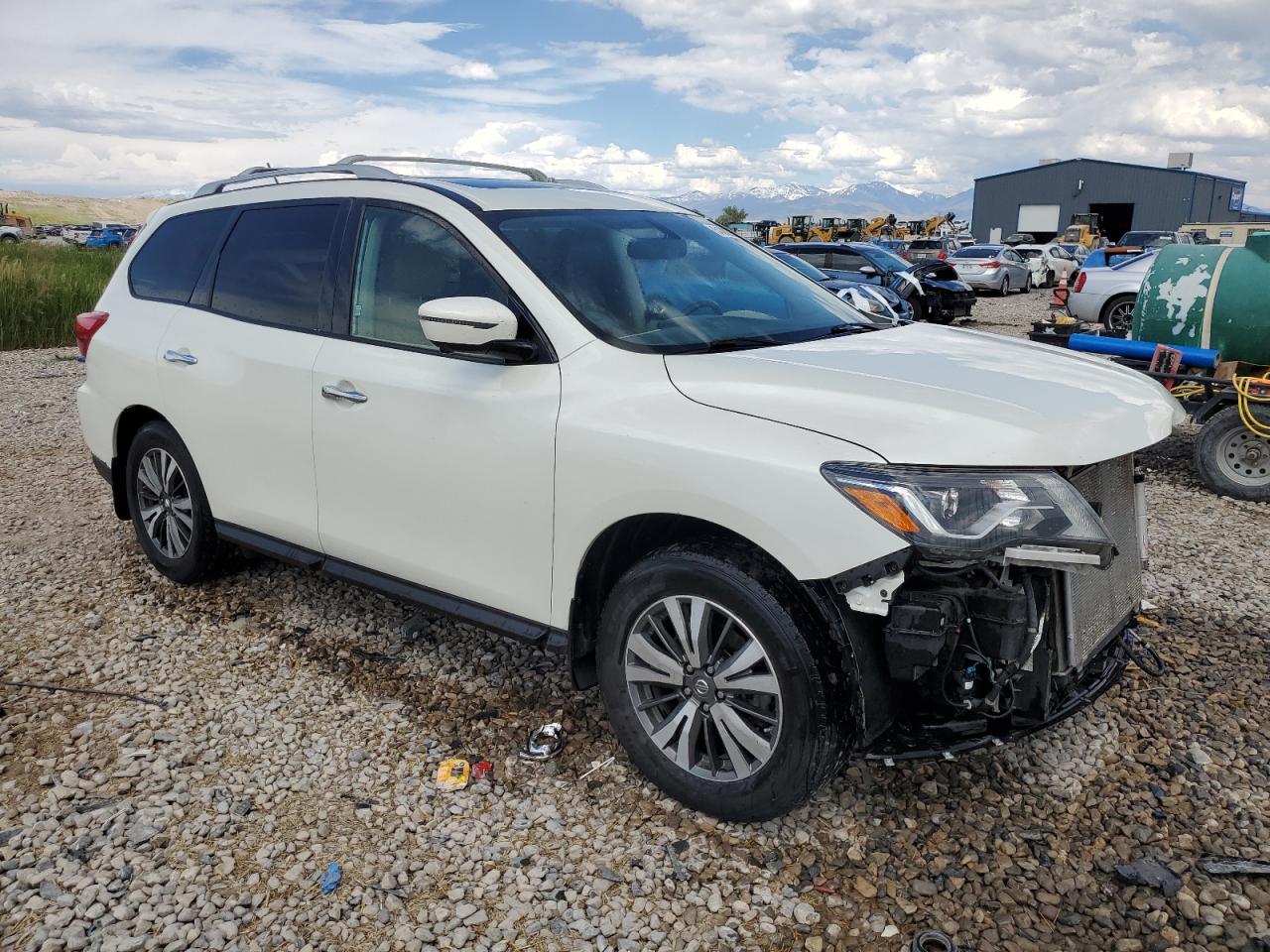 5N1DR2MM9HC671124 2017 Nissan Pathfinder S