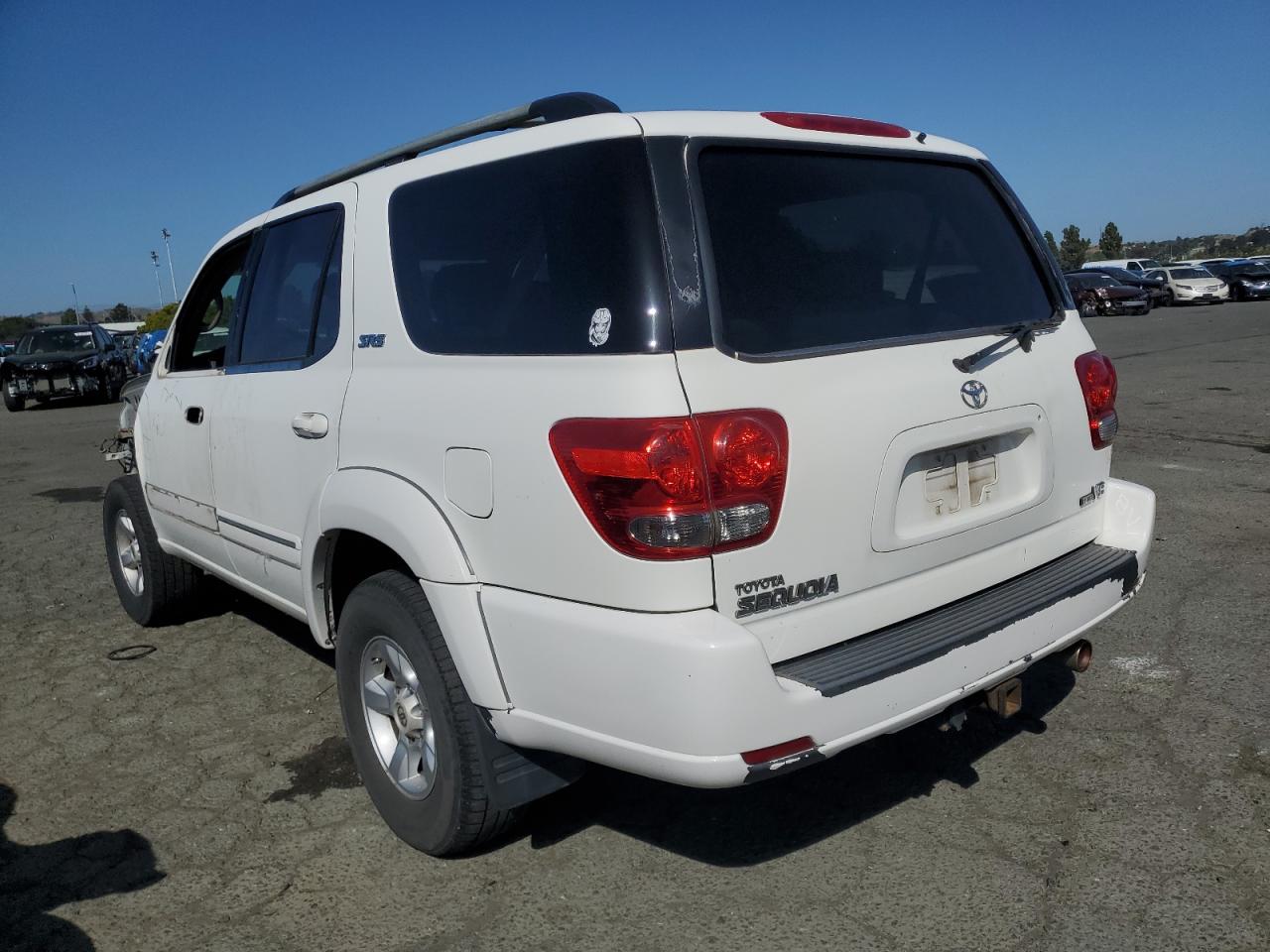 5TDZT34AX5S238932 2005 Toyota Sequoia Sr5