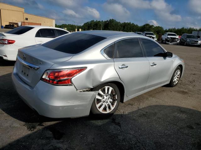 2015 Nissan Altima - Image 3
