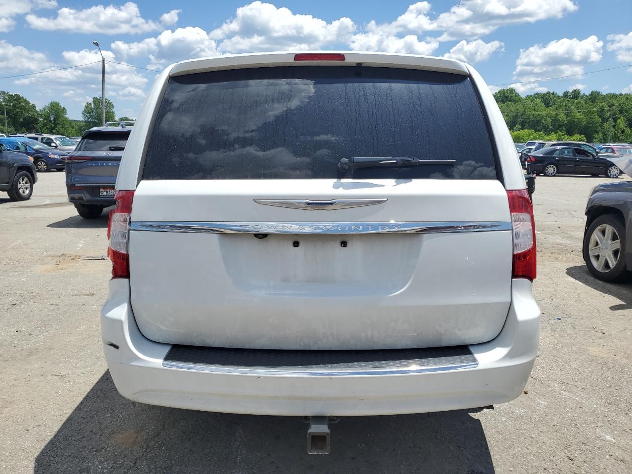 2C4RC1BG2ER225368 2014 Chrysler Town & Country Touring