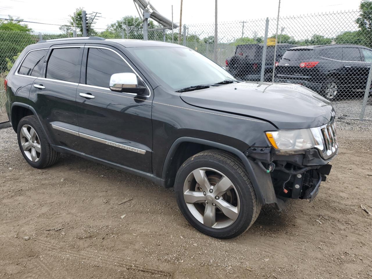 1J4RR5GG0BC657017 2011 Jeep Grand Cherokee Limited