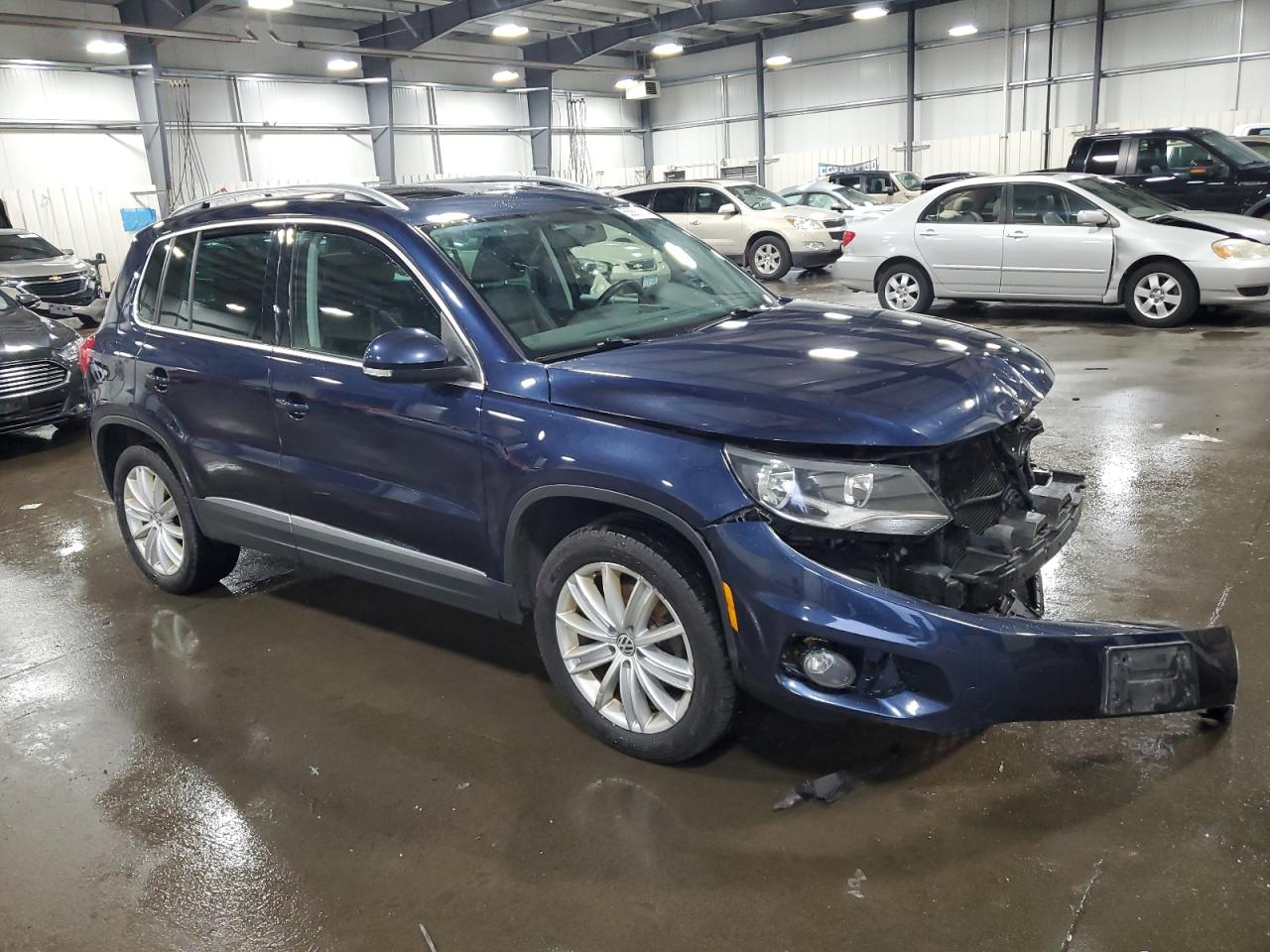 2013 Volkswagen Tiguan S vin: WVGBV3AX3DW611839