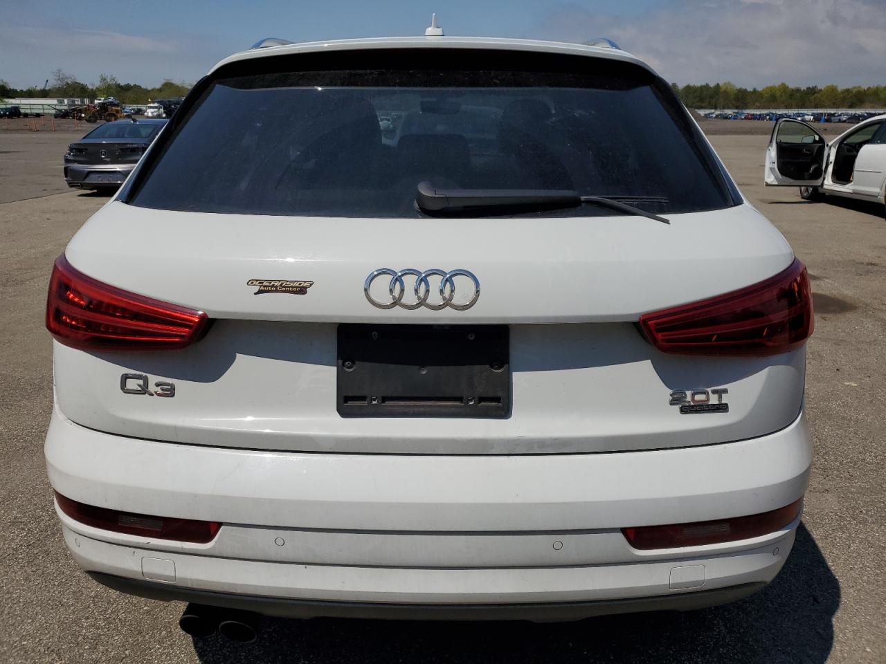 WA1JCCFS2JR023230 2018 Audi Q3 Premium Plus