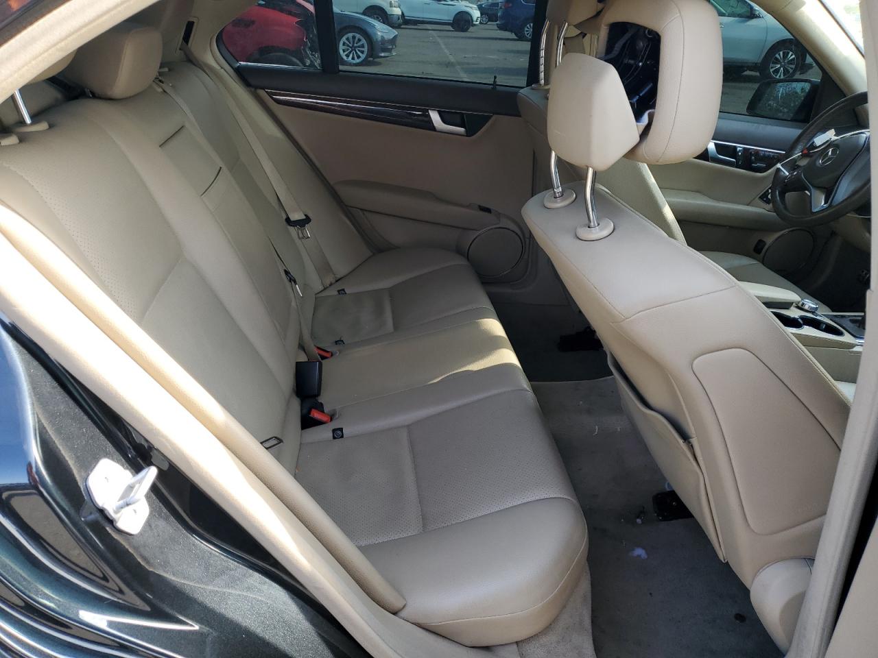 WDDGF8BB2CF857213 2012 Mercedes-Benz C 300 4Matic