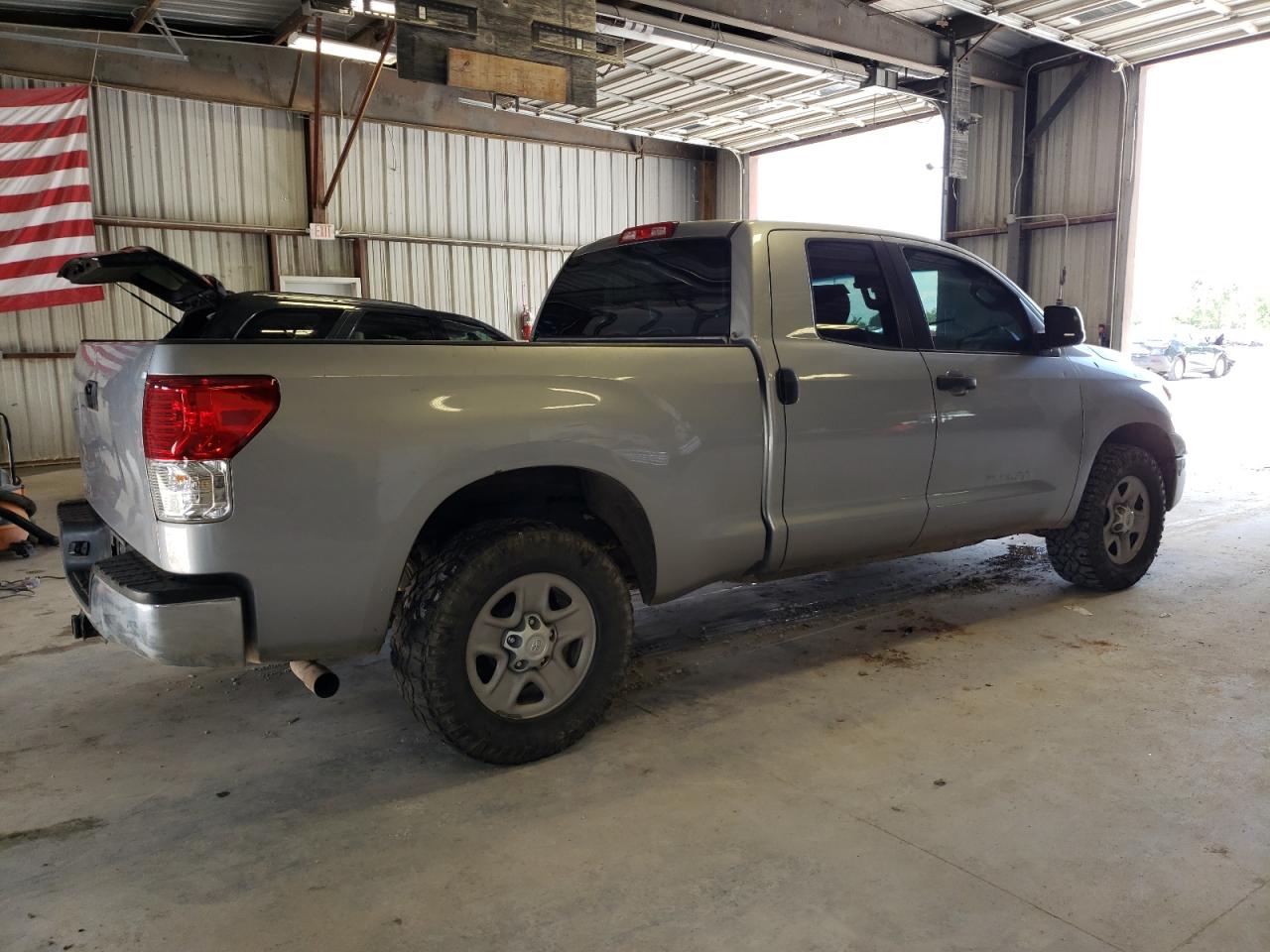 5TFRM5F14BX031822 2011 Toyota Tundra Double Cab Sr5