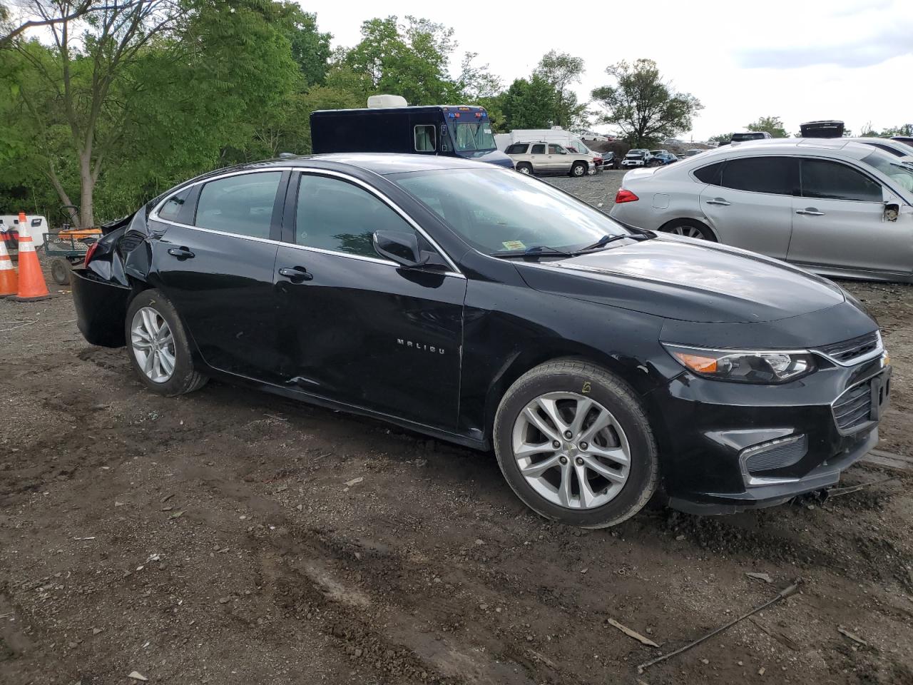 1G1ZE5ST2HF176384 2017 Chevrolet Malibu Lt