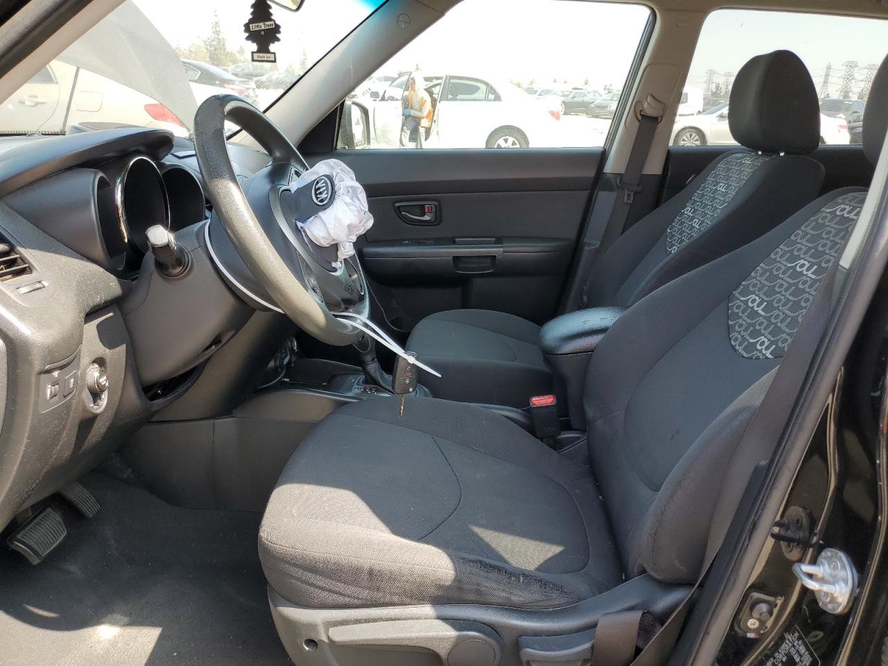 KNDJT2A28B7284477 2011 Kia Soul +