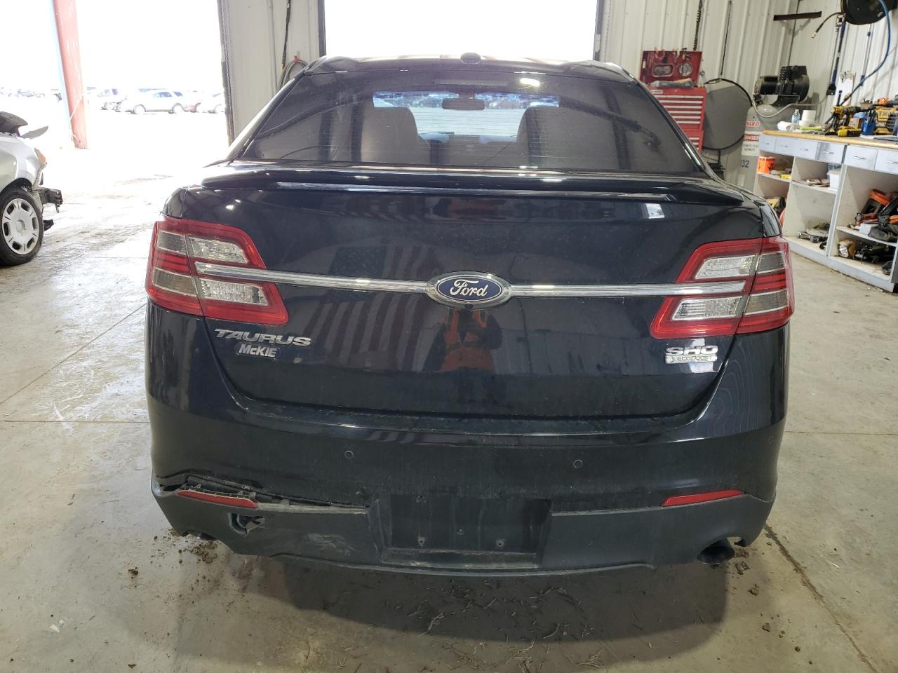 1FAHP2KT1GG126179 2016 Ford Taurus Sho