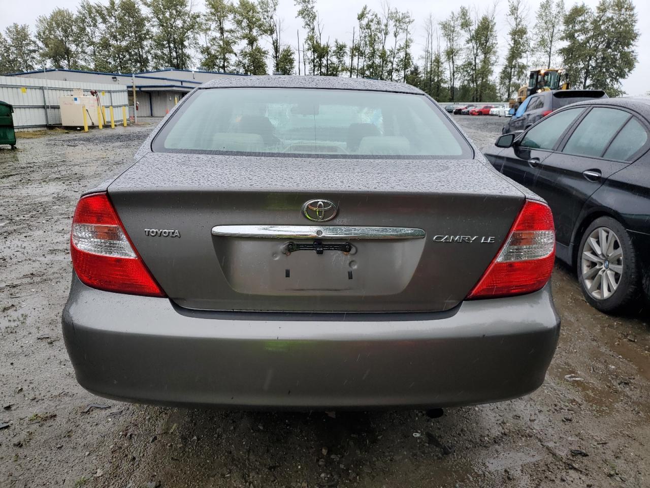 4T1BE32K44U884447 2004 Toyota Camry Le