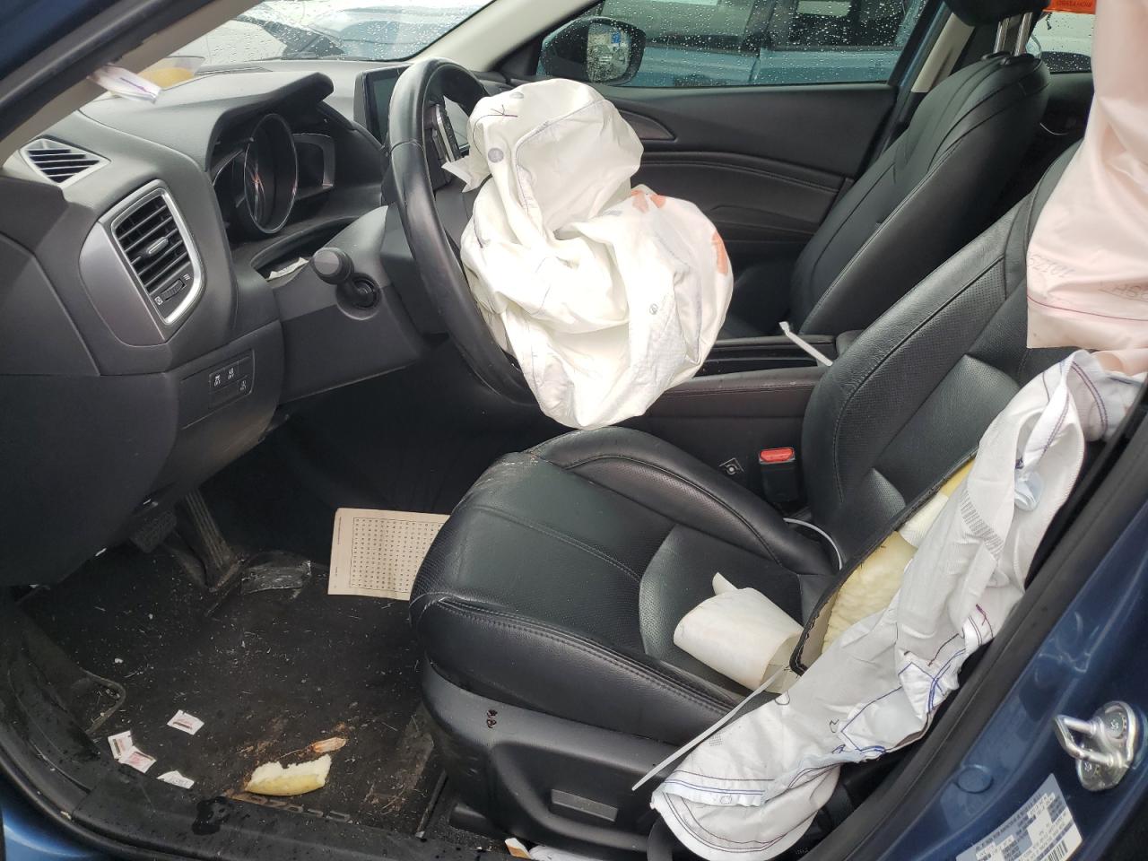 3MZBN1W36JM267639 2018 Mazda 3 Grand Touring