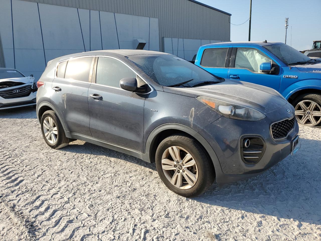 KNDPMCAC5H7224865 2017 Kia Sportage Lx