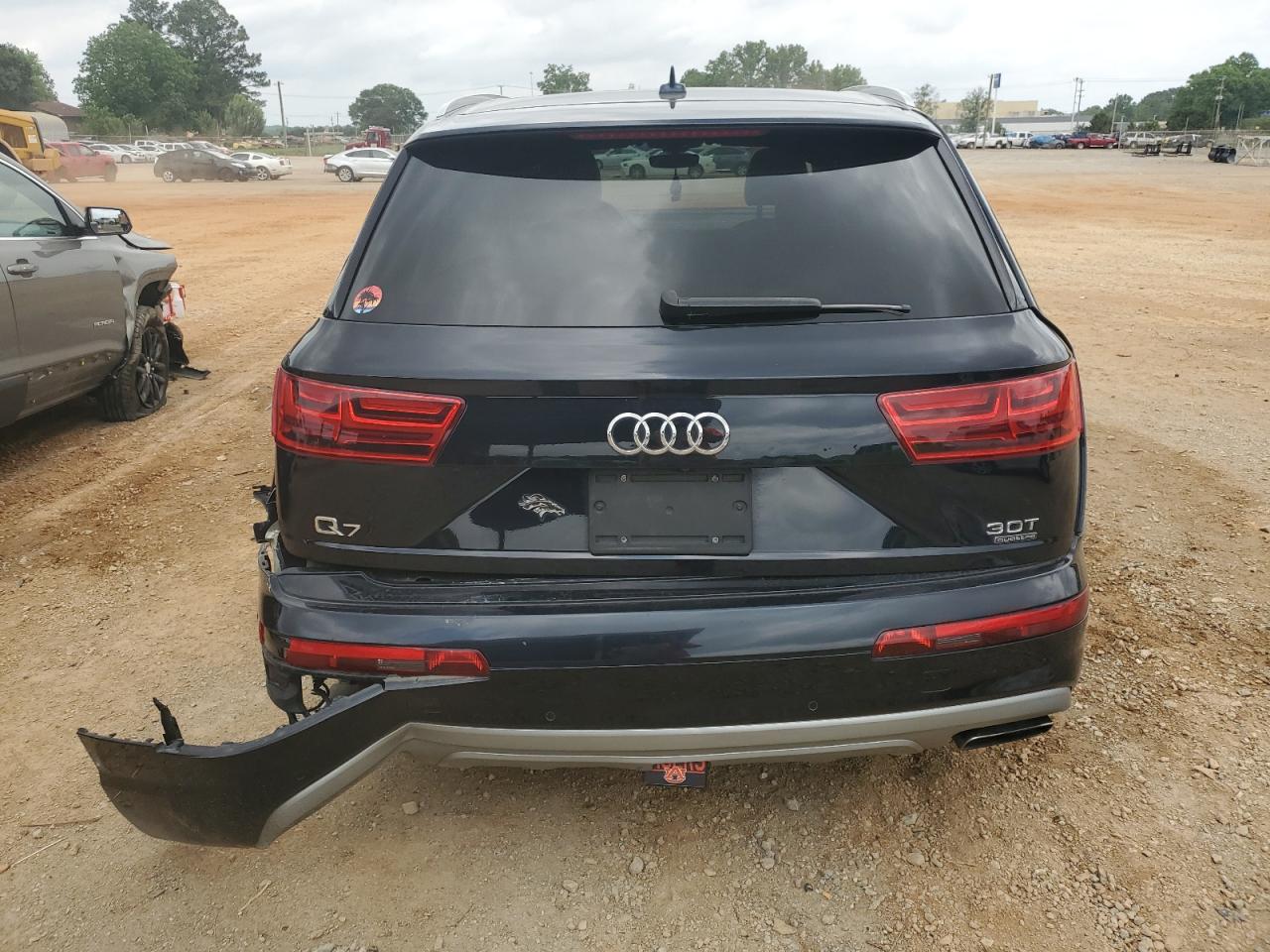 WA1LAAF74HD011795 2017 Audi Q7 Premium Plus