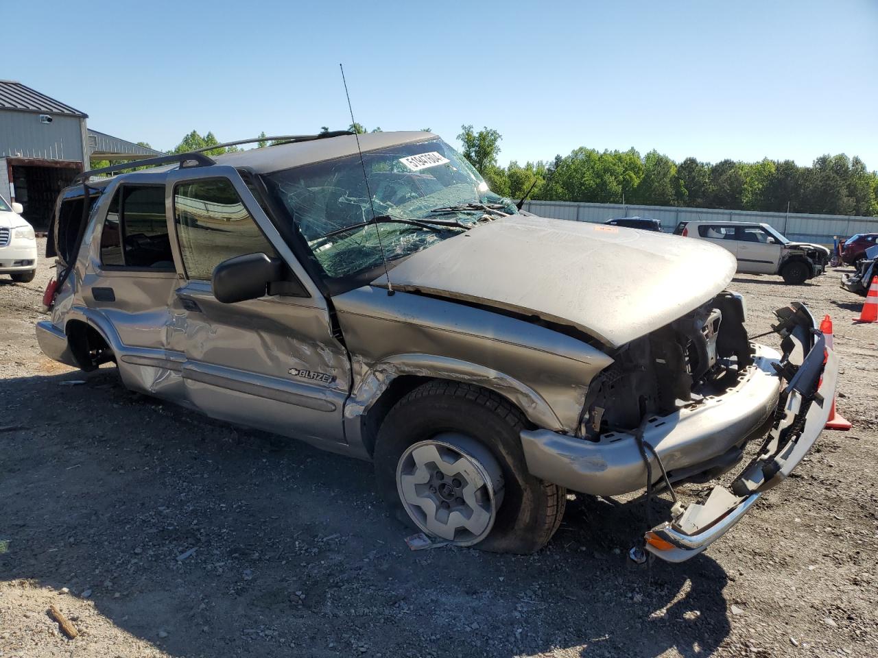 1GNDT13W82K197495 2002 Chevrolet Blazer