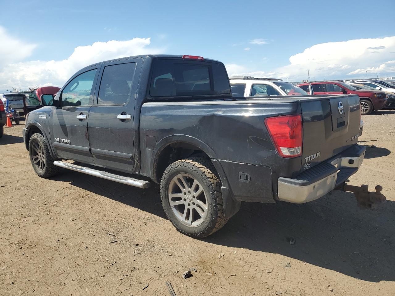 1N6BA0EC7BN301571 2011 Nissan Titan S