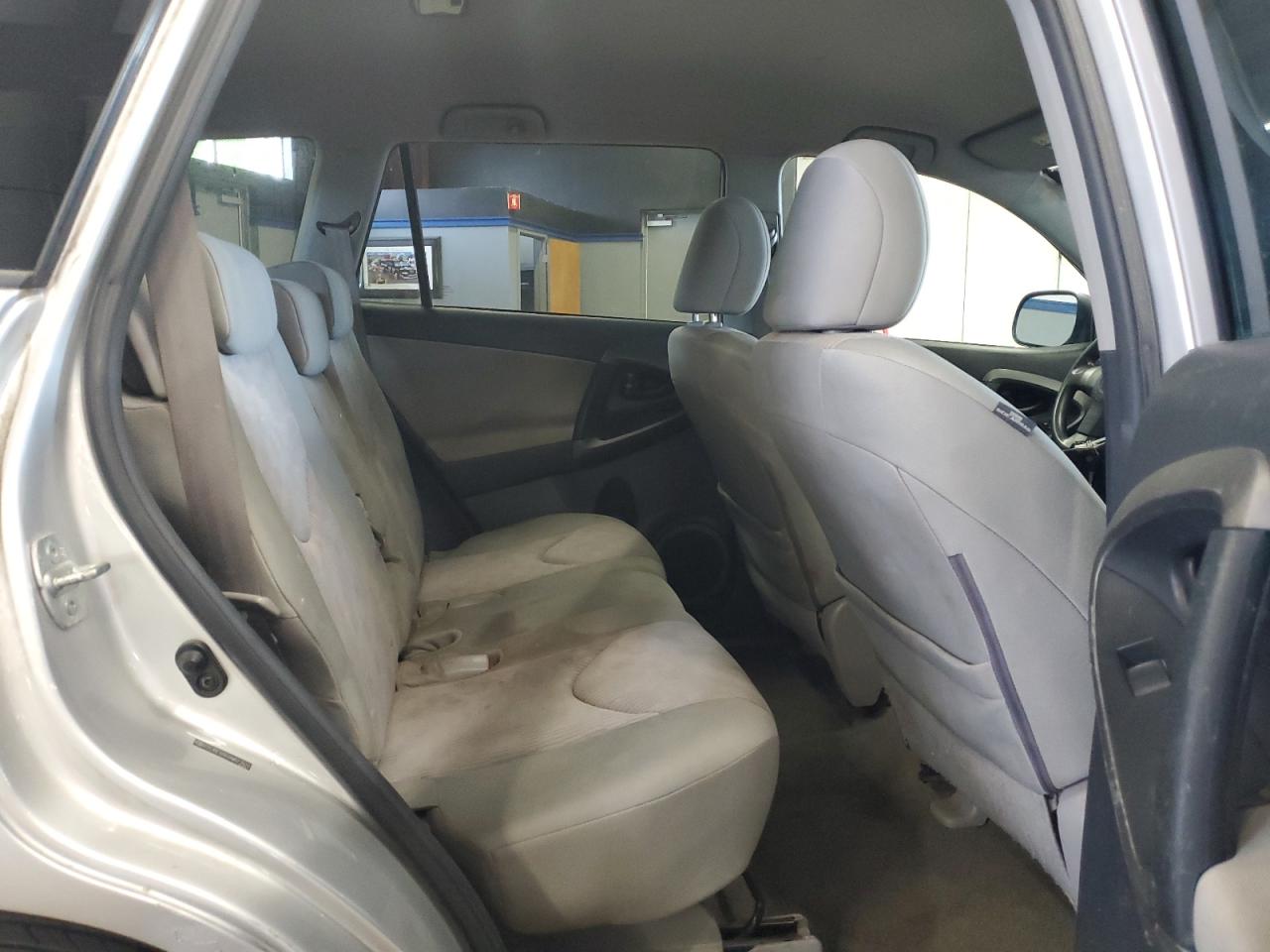 2T3BF4DV2AW071475 2010 Toyota Rav4