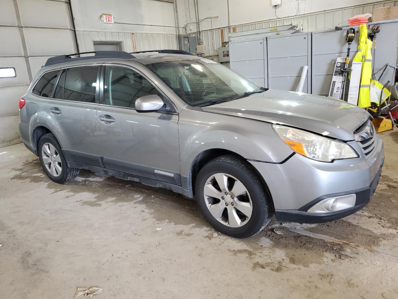 4S4BRCGC4B3331628 2011 Subaru Outback 2.5I Premium