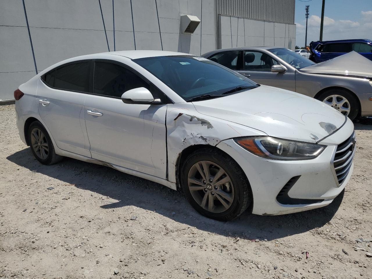 5NPD84LF8HH057532 2017 Hyundai Elantra Se