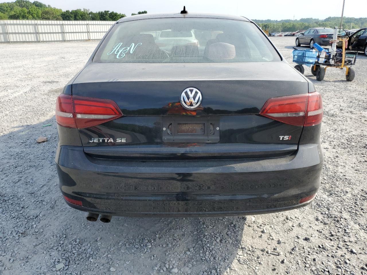 3VWD67AJ9GM340817 2016 Volkswagen Jetta Se