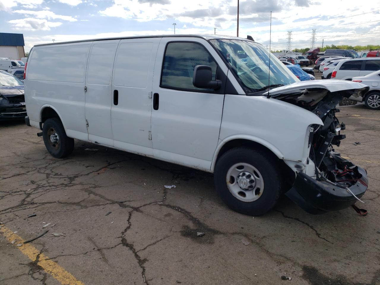 1GCWGBFP8J1253603 2018 Chevrolet Express G2500