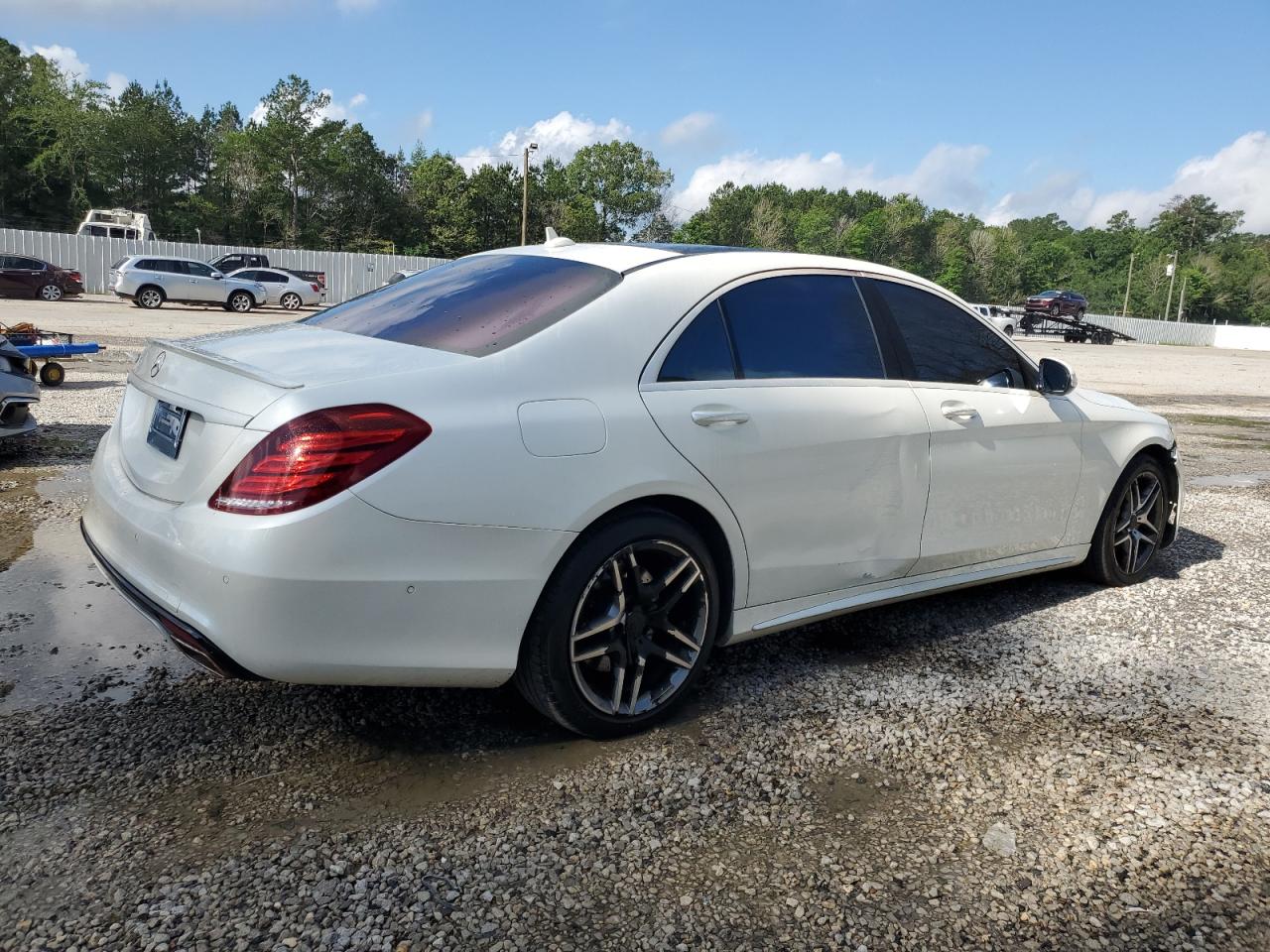 2014 Mercedes-Benz S 550 vin: WDDUG8CB9EA014477