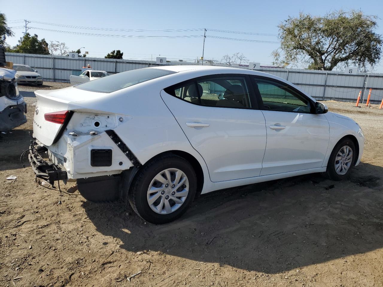 5NPD74LF9KH490092 2019 Hyundai Elantra Se