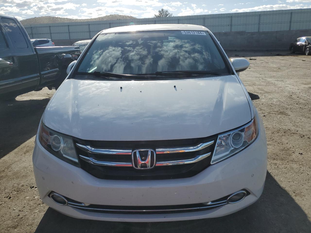 2014 Honda Odyssey Touring vin: 5FNRL5H9XEB109069