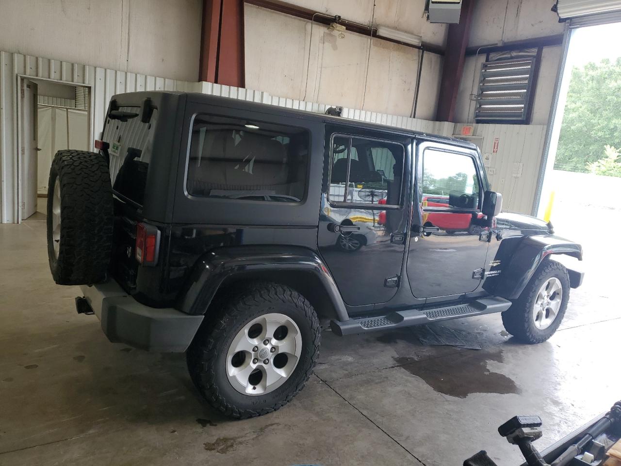 1C4HJWEG0DL524259 2013 Jeep Wrangler Unlimited Sahara