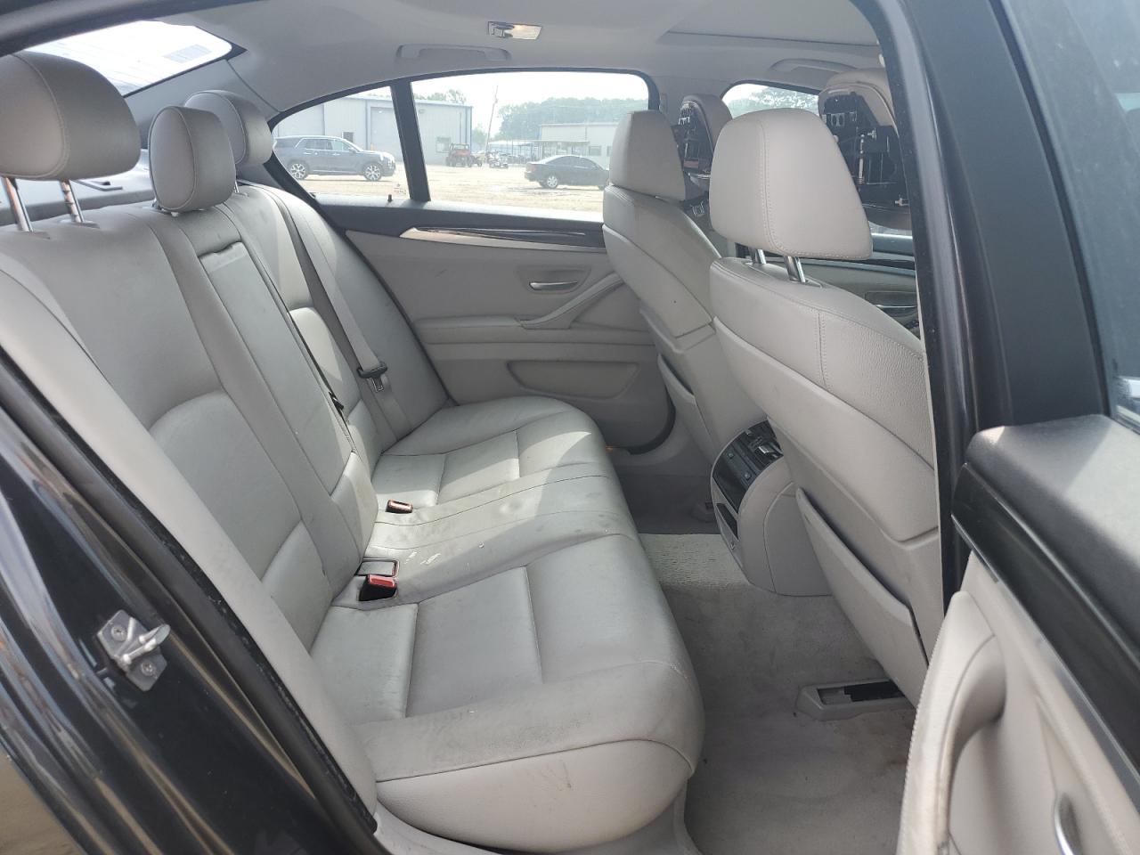 WBAFU7C57BC874276 2011 BMW 535 Xi