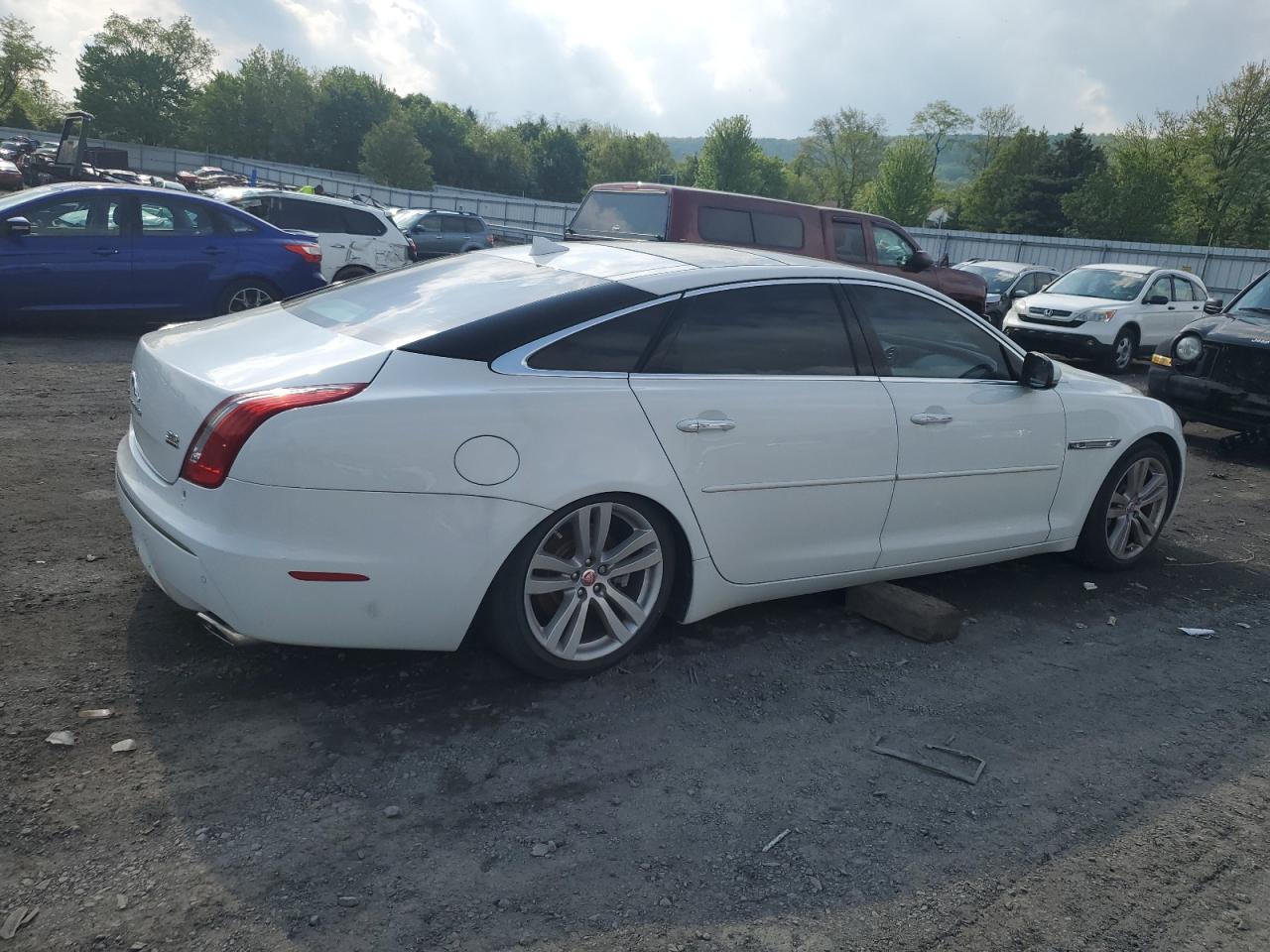 SAJWJ2GD0F8V75500 2015 Jaguar Xjl Portfolio