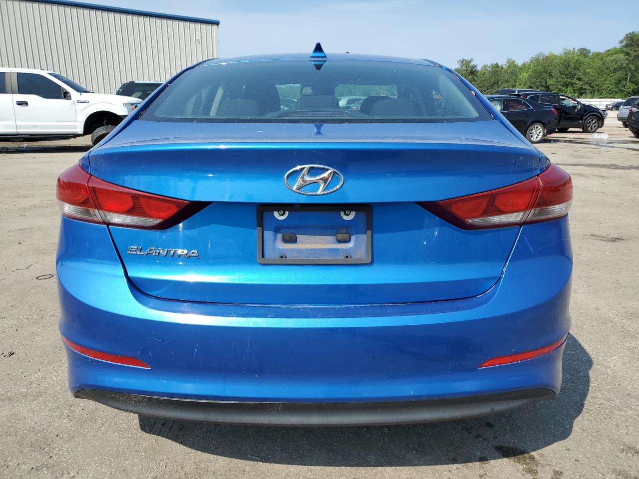 KMHD84LF0HU377557 2017 Hyundai Elantra Se