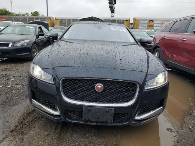 VIN SAJBK4BV7GCY15874 2016 Jaguar XF, Prestige no.5