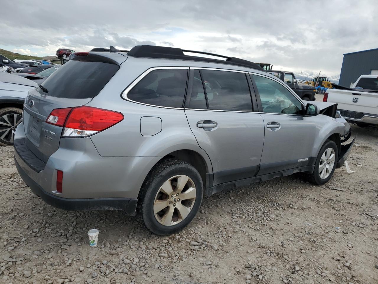 4S4BRDKC7B2445027 2011 Subaru Outback 3.6R Limited