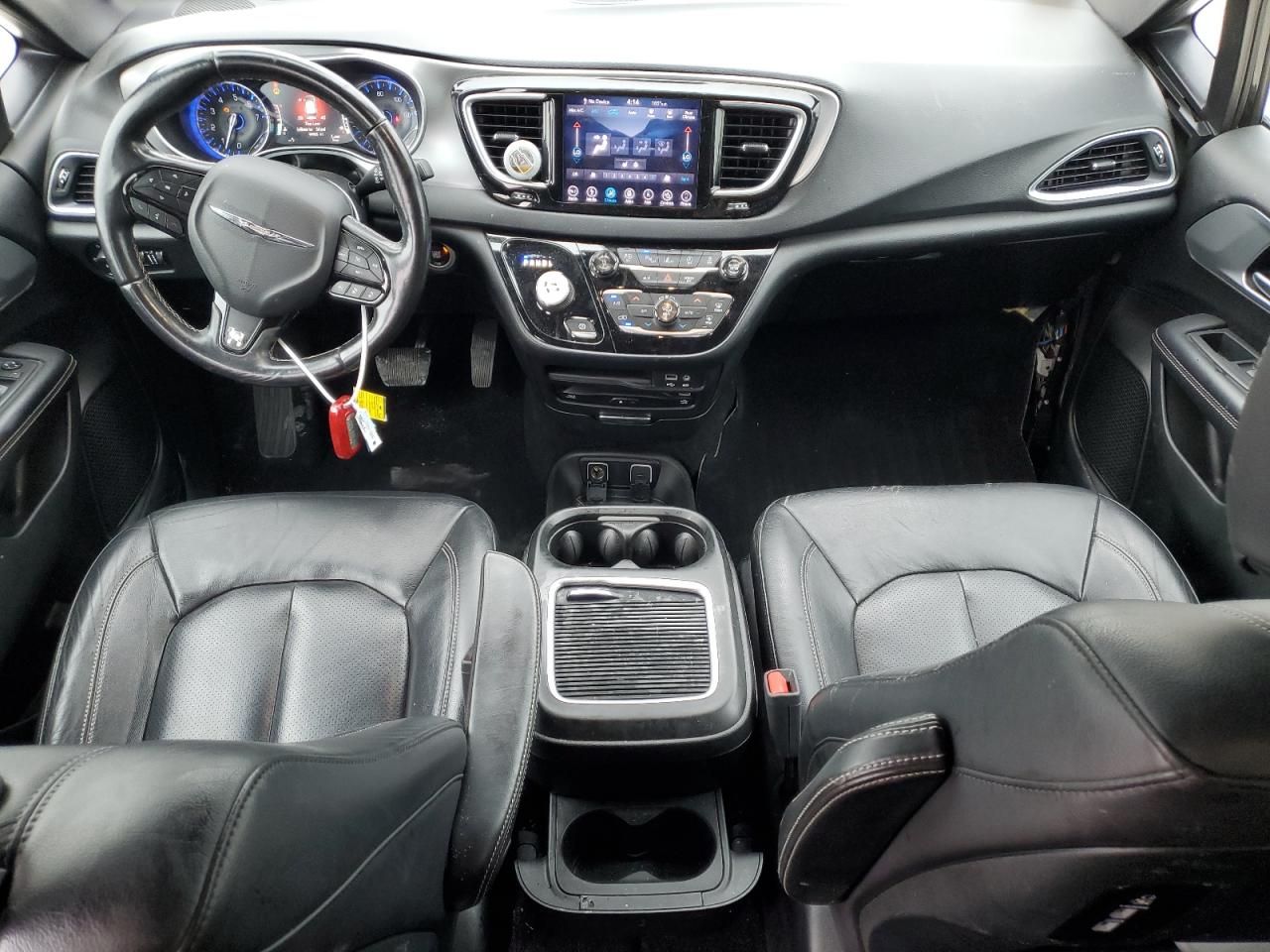 2C4RC1EG2JR322155 2018 Chrysler Pacifica Touring L Plus