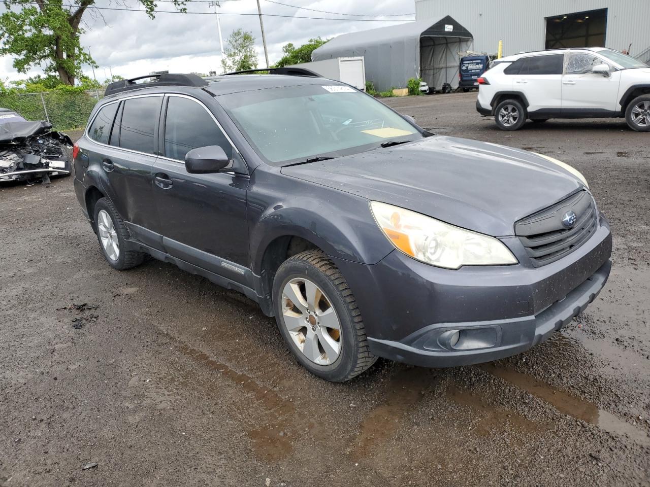 4S4BRGBC4B3375594 2011 Subaru Outback 2.5I Premium