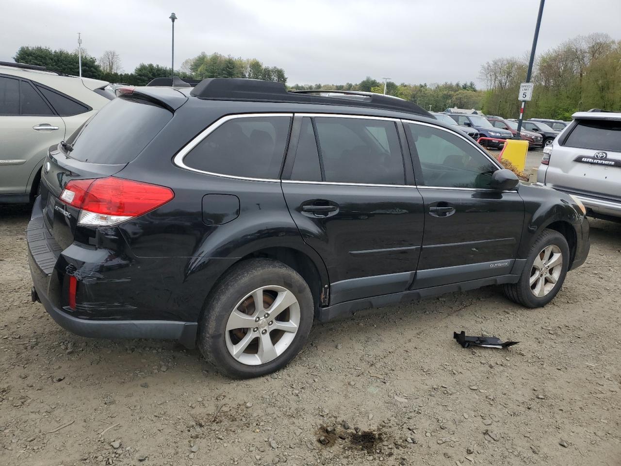 2013 Subaru Outback 2.5I Limited vin: 4S4BRCKC7D3280443