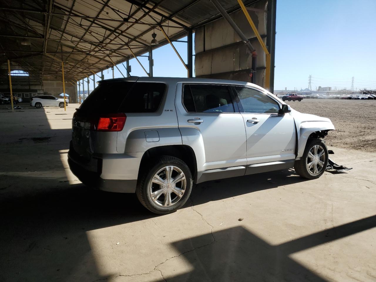 2GKALMEKXH6282863 2017 GMC Terrain Sle