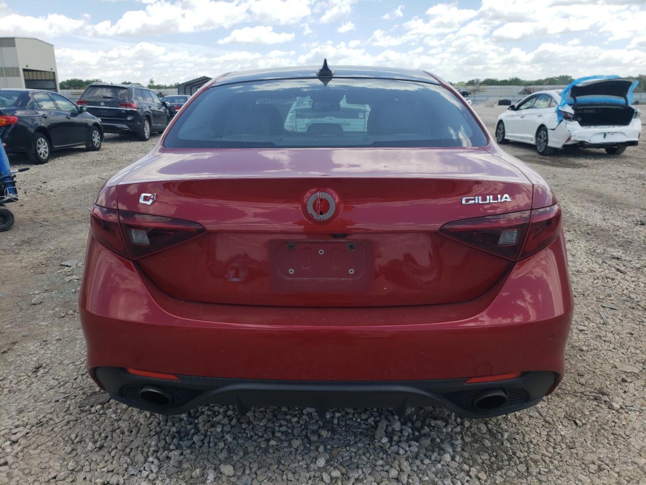 ZARFAEEN3J7566693 2018 Alfa Romeo Giulia Ti Q4