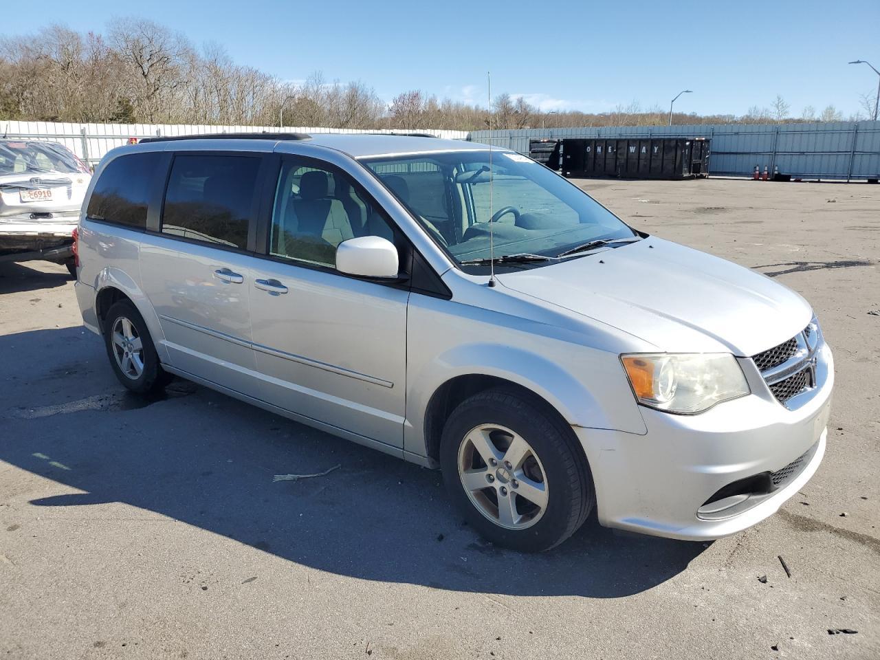 2D4RN3DG7BR709215 2011 Dodge Grand Caravan Mainstreet