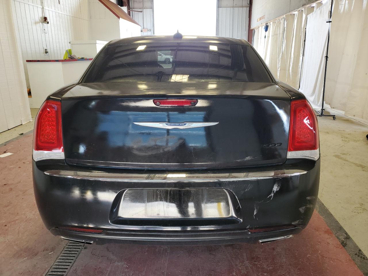 2C3CCAAG4KH675990 2019 Chrysler 300 Touring