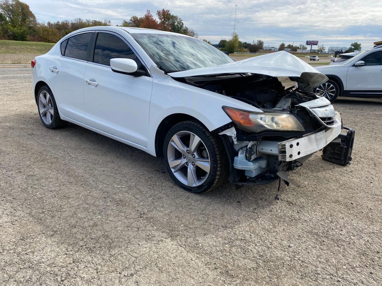 19VDE1F39EE010253 2014 Acura Ilx 20