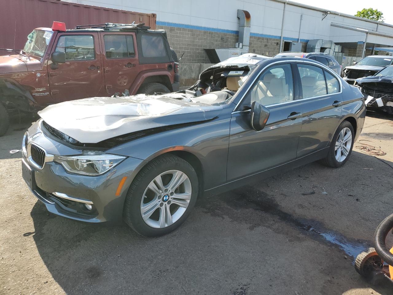 WBA8D9C54JA608034 2018 BMW 330 Xi